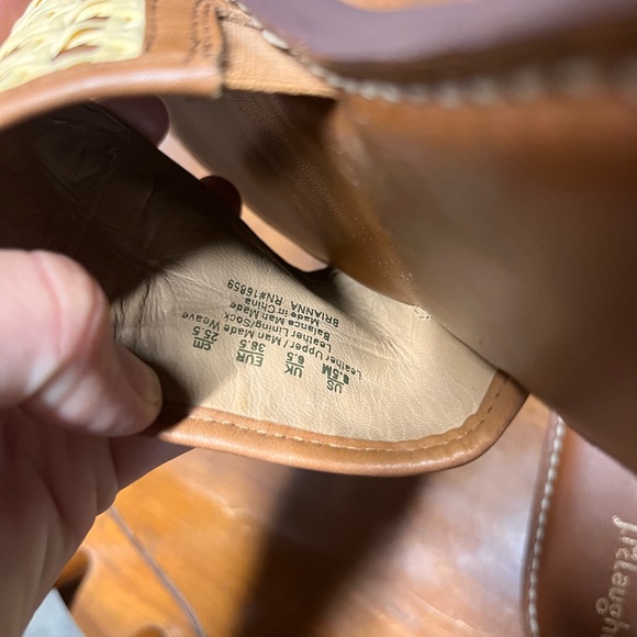 Cute vintage keen sandals - Picture 3 of 5